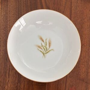CastleCourt Fine China Wheatland-Set of 4